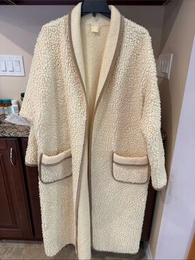 Cream Sherpa Open-Front Robe with Pocket Flap